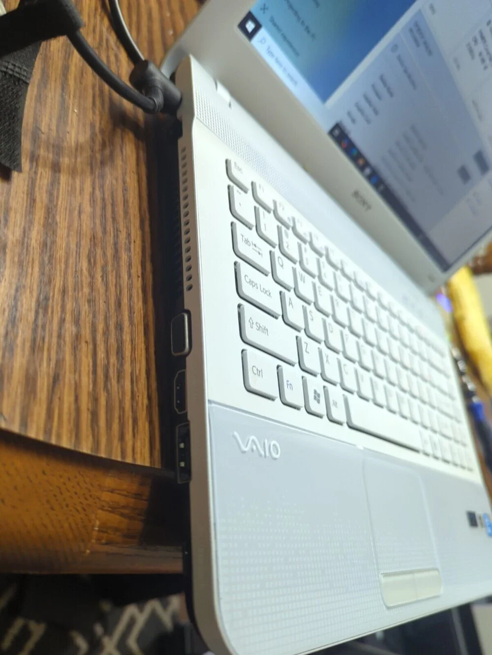 Sony Vaio Vpcea46fm I3-8gb Ram-256 GB SSD - Blu Ray- Camera-win 10